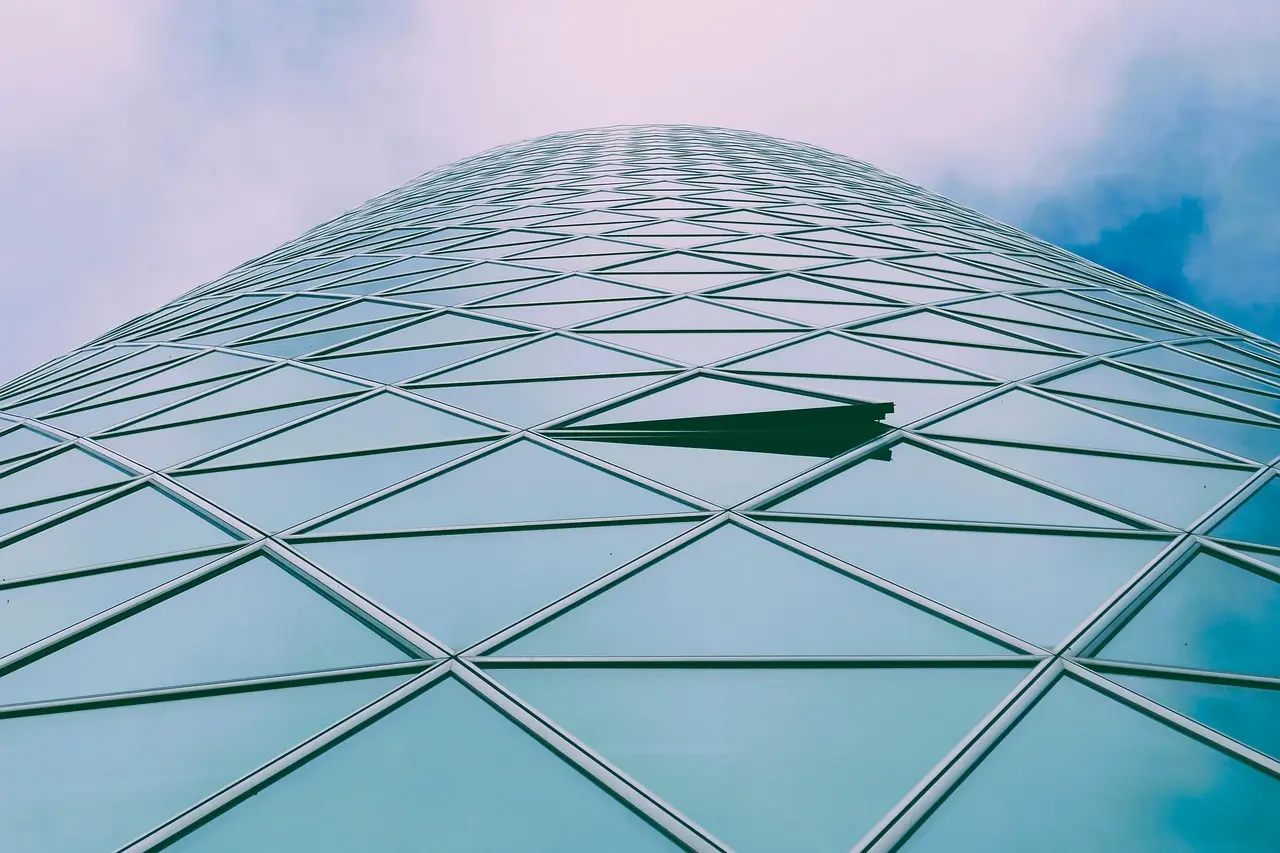 Er Hessenticket gyldigt på IC/ICE-tog i Hessen?